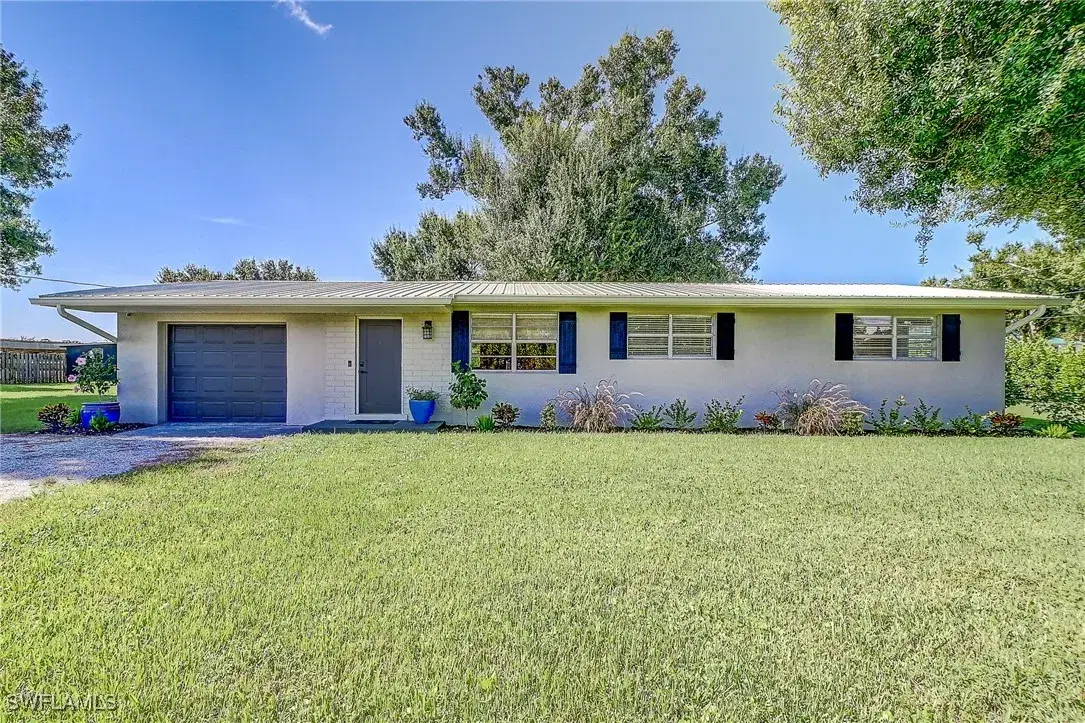 Picture of 17160 Cypress Creek Dr, North Fort Myers, FL 33917