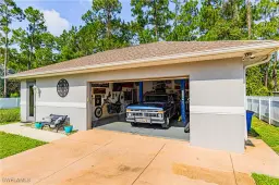 Picture of 1109 Thompson Ave, Lehigh Acres, FL 33972