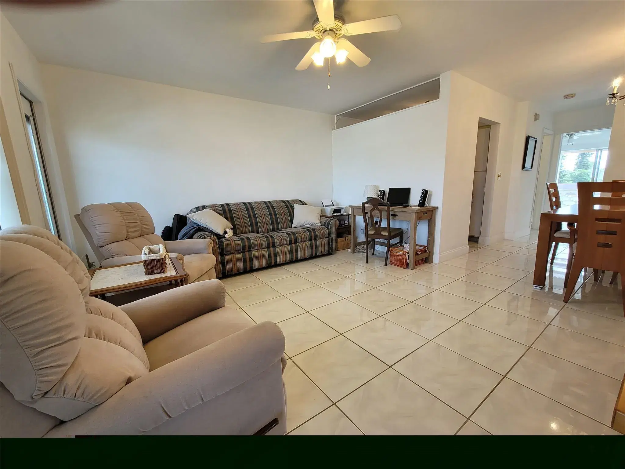 Picture of 15600 NE 6Th Ave 33A, Miami, FL 33162