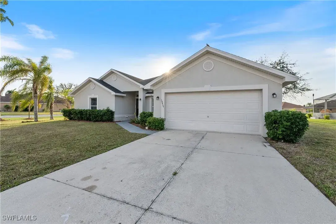 Picture of 18410 Pine Nut Ct, Lehigh Acres, FL 33972