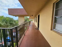 Picture of 3121 NW 47Th Ter 404, Lauderdale Lakes, FL 33319