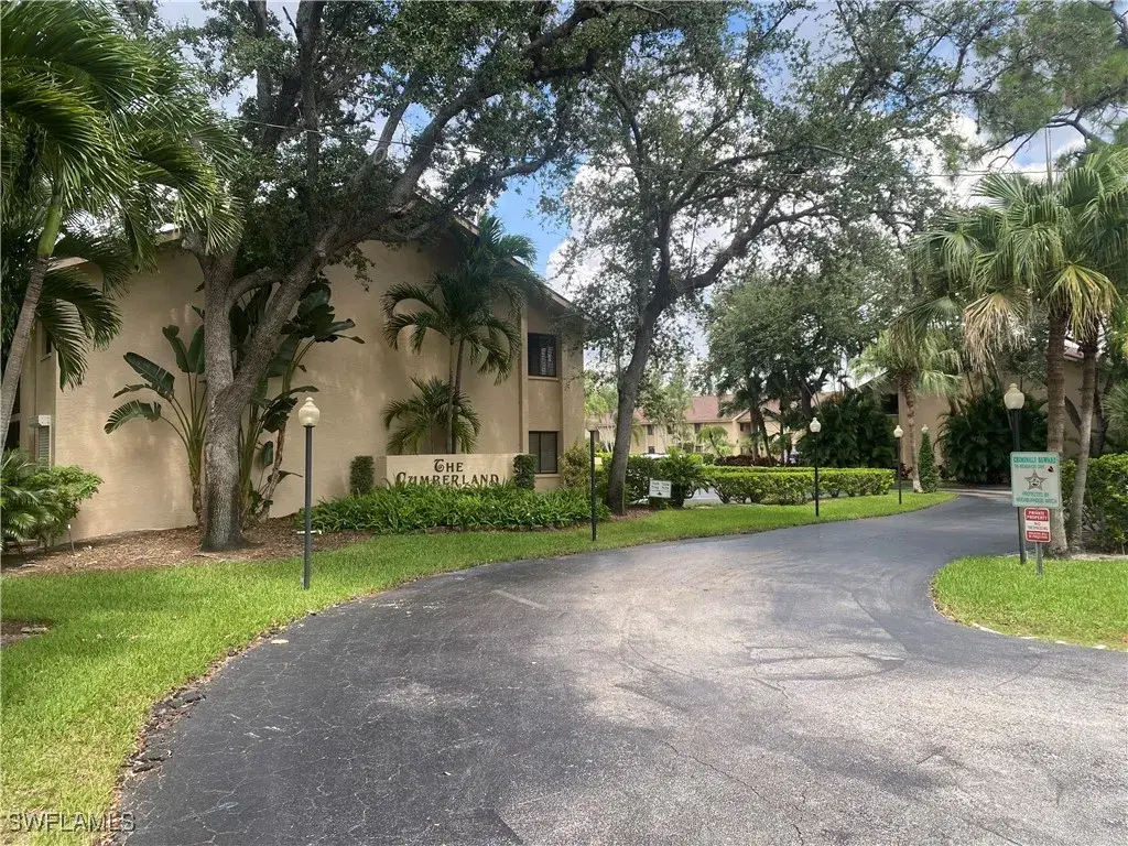 Picture of 7116 Lakeridge Ct 205, Fort Myers, FL 33907