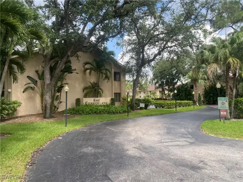 Picture of 7116 Lakeridge Ct 205, Fort Myers FL 33907