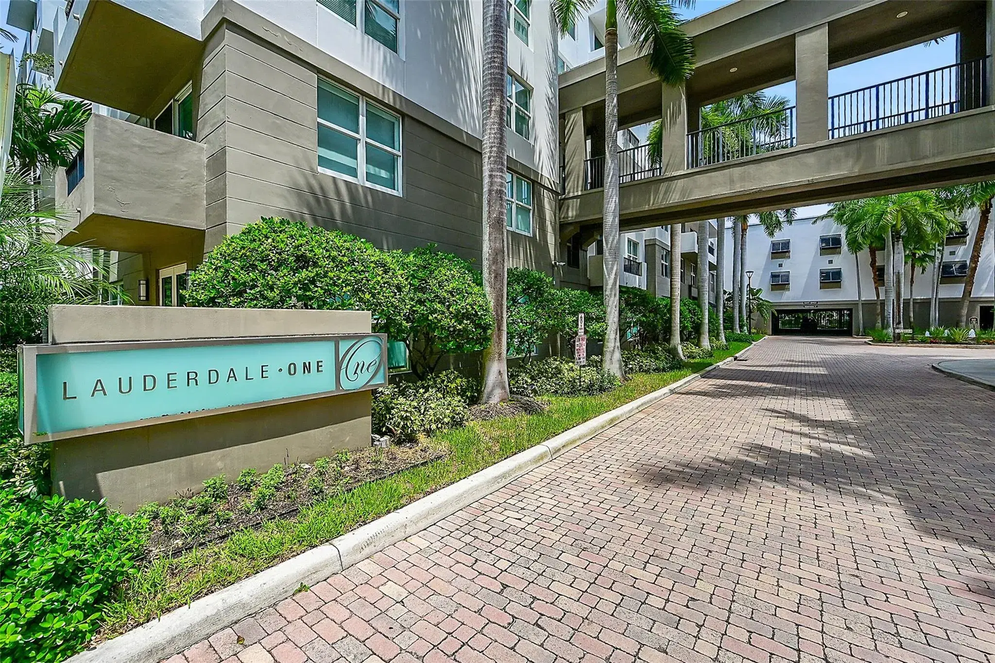 Picture of 2421 NE 65Th Street 202, Fort Lauderdale, FL 33308