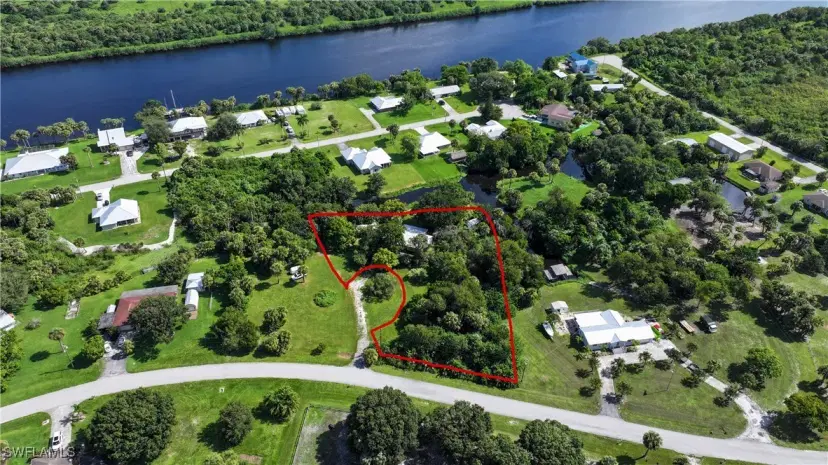 Picture of 1079 Indian Mound Rd, Moore Haven FL 33471