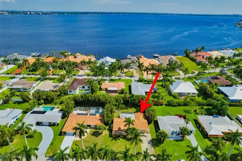 Picture of 412 Bayshore Dr, Cape Coral FL 33904