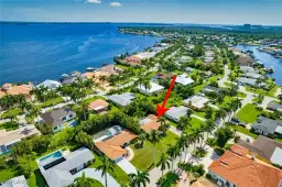 Picture of 412 Bayshore Dr, Cape Coral, FL 33904