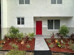 Picture of 972 W 79Th Pl 79, Hialeah, FL 33014