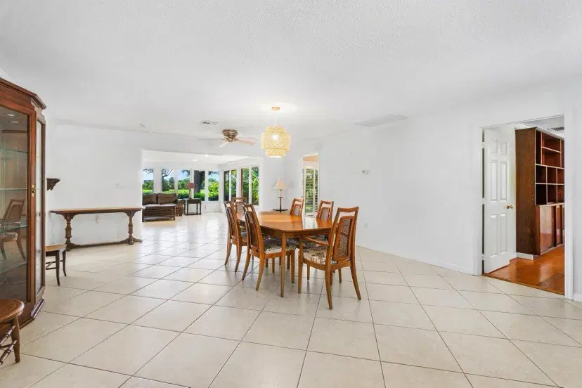 Picture of 810 N Golfview Road, Lake Worth Beach FL 33460