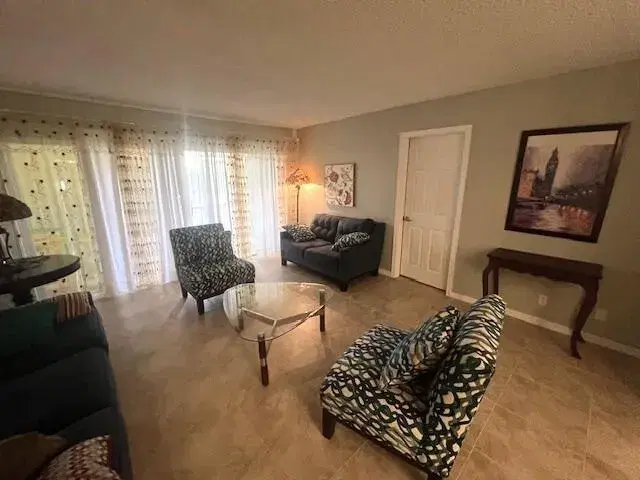 Picture of 10040 Meridian Way 103, Palm Beach Gardens FL 33410