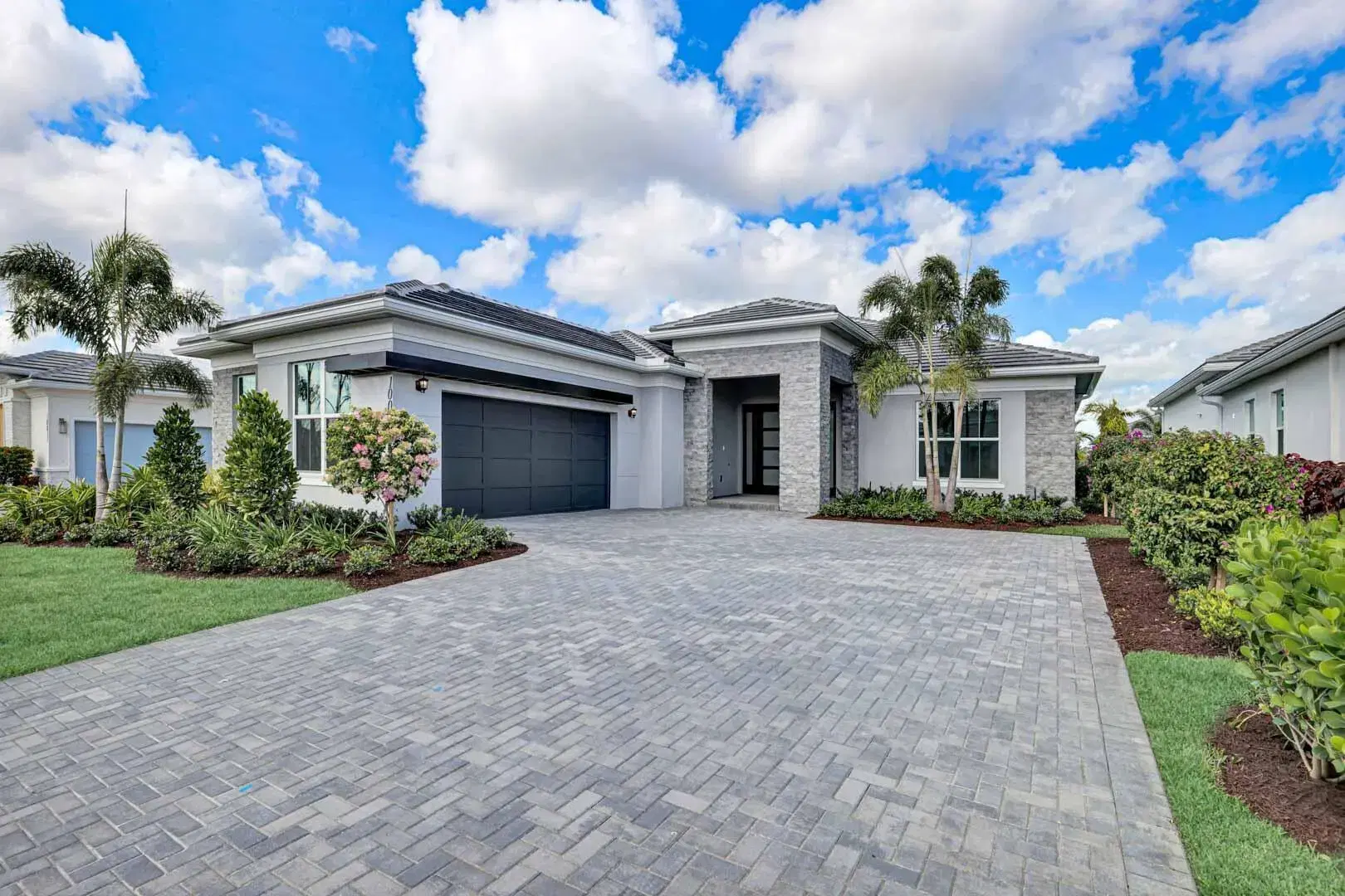 Picture of 10035 Seagrass Way, Palm Beach Gardens, FL 33412