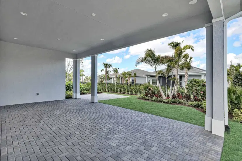 Picture of 10035 Seagrass Way, Palm Beach Gardens FL 33412