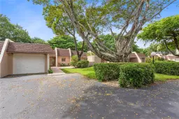 Picture of 3753 Oaks Clubhouse Dr 3753, Pompano Beach, FL 33069