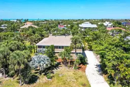 Picture of 673 E Rocks Dr, Sanibel, FL 33957