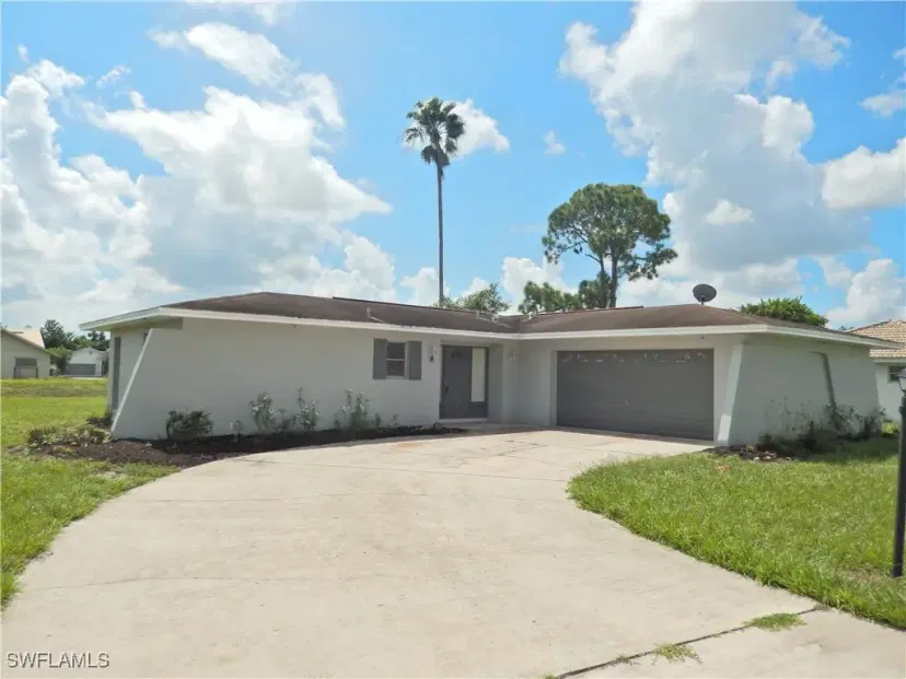 Picture of 506 Parkside St, Lehigh Acres, FL 33936