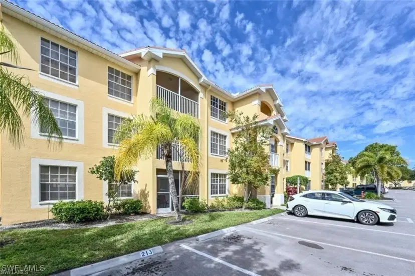 Picture of 4630 Saint Croix Ln 834, Naples FL 34109