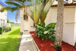 Picture of 271 NW 151St Ave, Pembroke Pines, FL 33028