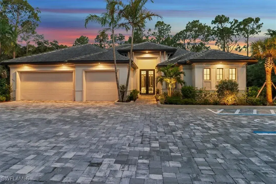 Picture of 4472 Pine Ridge Rd, Naples, FL 34116