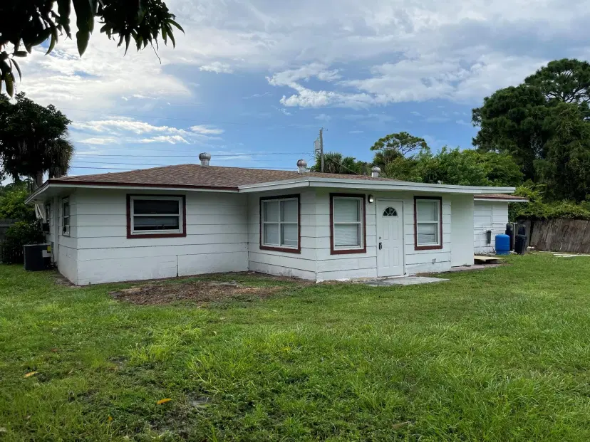 Picture of 3024 W Dixie Boulevard, Fort Pierce FL 34946