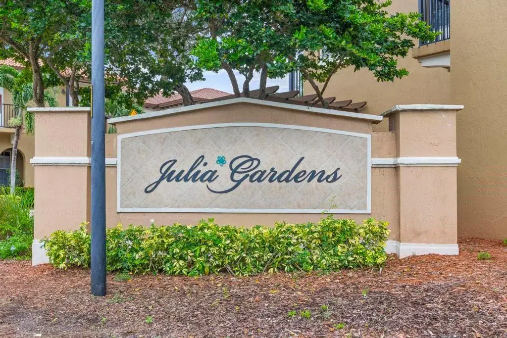 Picture of 6966 Julia Gardens Dr, Coconut Creek, FL 33073