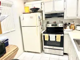 Picture of 5111 W Oakland Park Blvd 105, Lauderdale Lakes, FL 33313