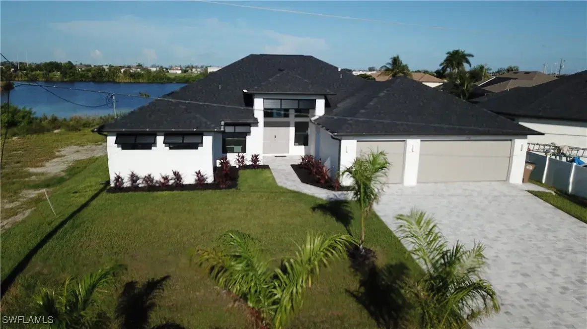 Picture of 702 NW 30Th Pl, Cape Coral, FL 33993