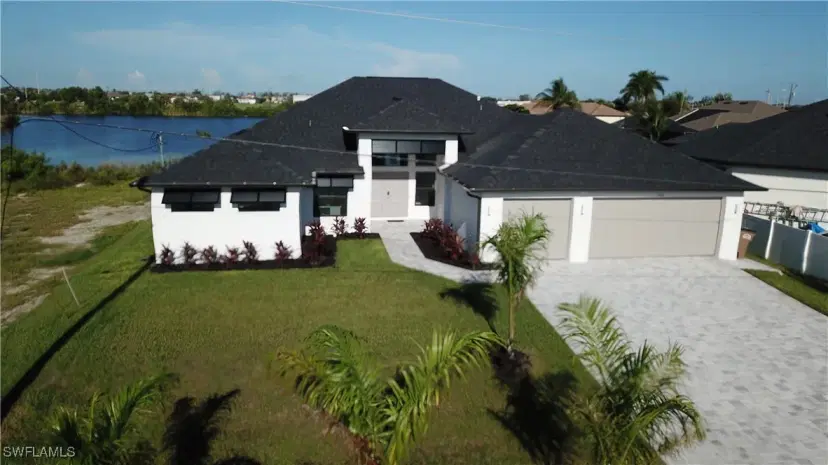 Picture of 702 NW 30Th Pl, Cape Coral FL 33993