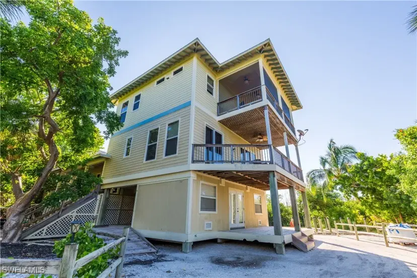 Picture of 331 Spanish Gold Ln, Upper Captiva FL 33924