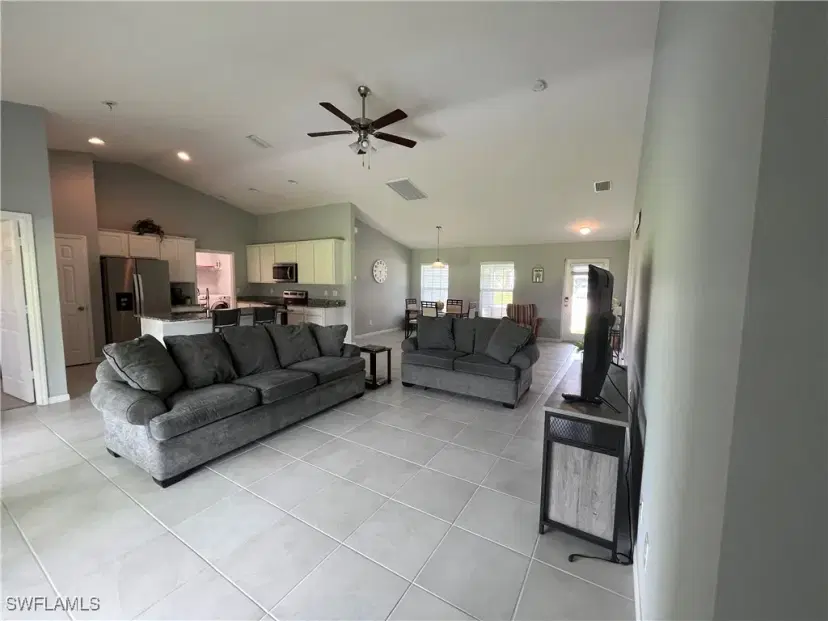 Picture of 129 SW 8Th Pl, Cape Coral FL 33991