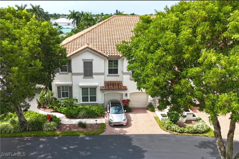 Picture of 181 Colonade Cir 1405, Naples FL 34103