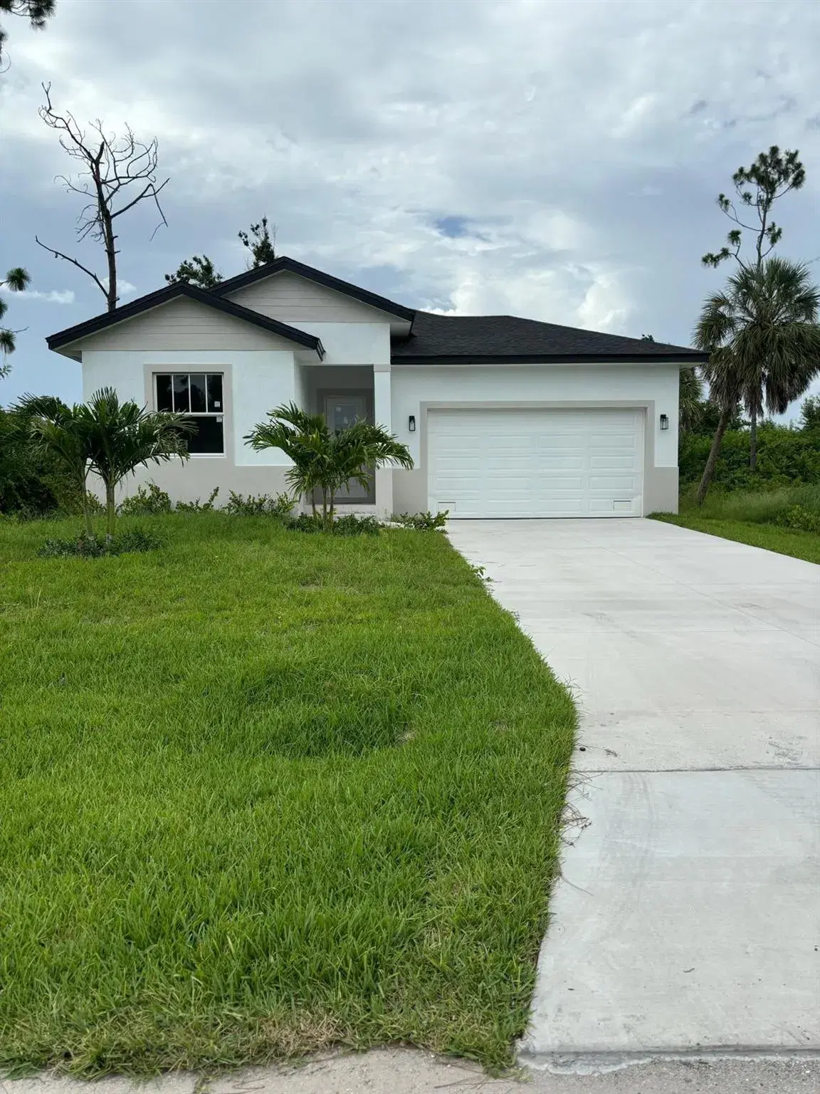 Picture of 136 Lomas Rd Road, Rotonda West, FL 33947