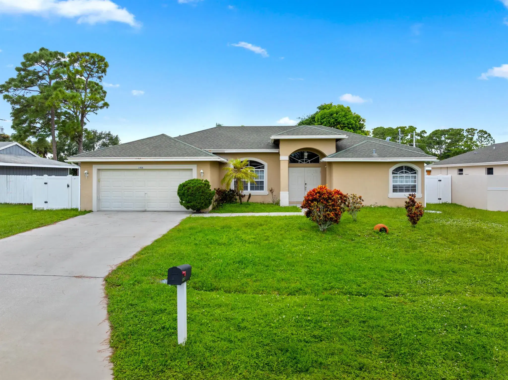 Picture of 1426 SE Navajo Lane, Port St Lucie, FL 34983