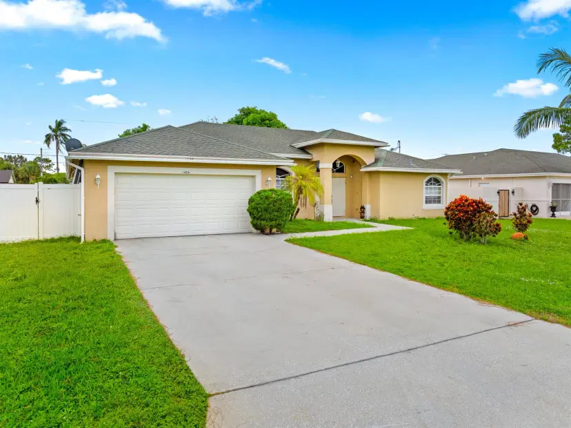 Picture of 1426 SE Navajo Lane, Port St Lucie FL 34983