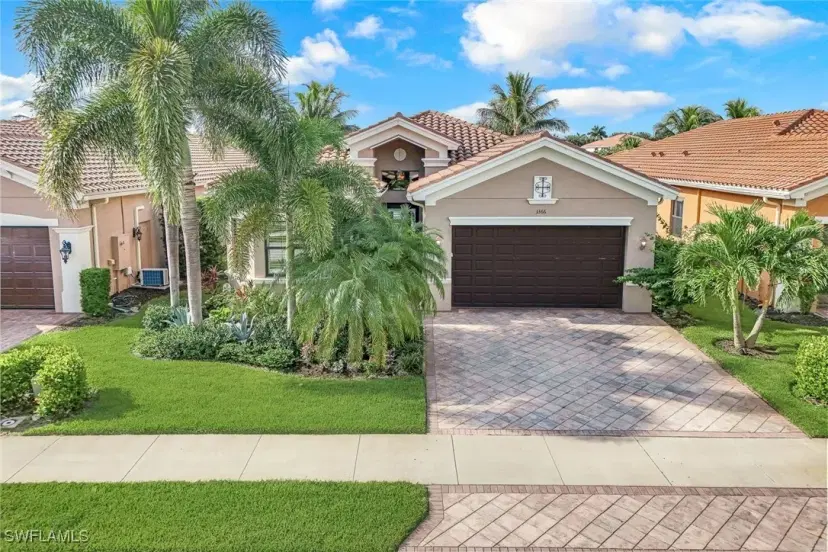 Picture of 3366 Pacific Dr, Naples FL 34119