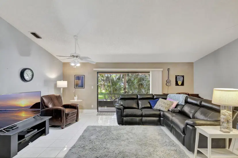 Picture of 42 Kensington Lane, Boynton Beach FL 33426