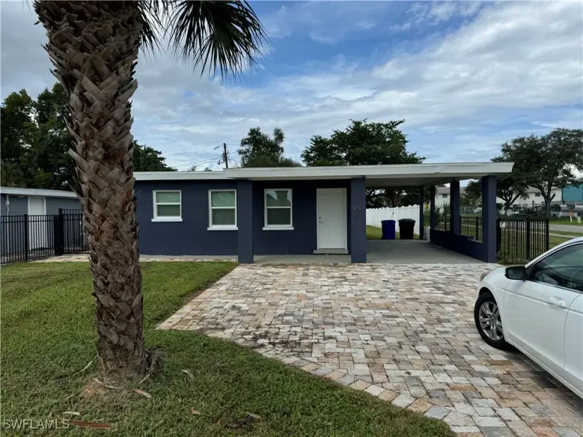 Picture of 2421 South St, Fort Myers FL 33901