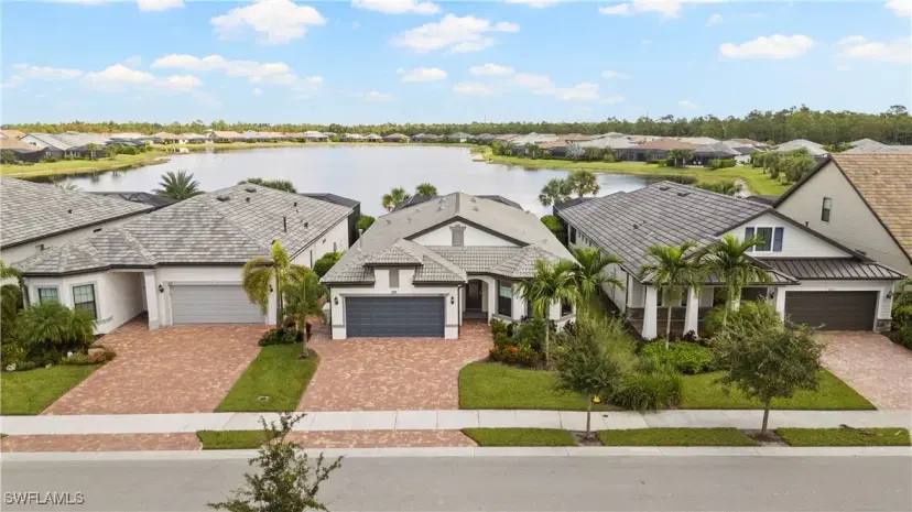 Picture of 6767 Pennyroyal Dr, Naples FL 34114