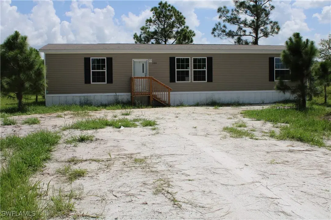 Picture of 235 N Kennel St, Clewiston, FL 33440