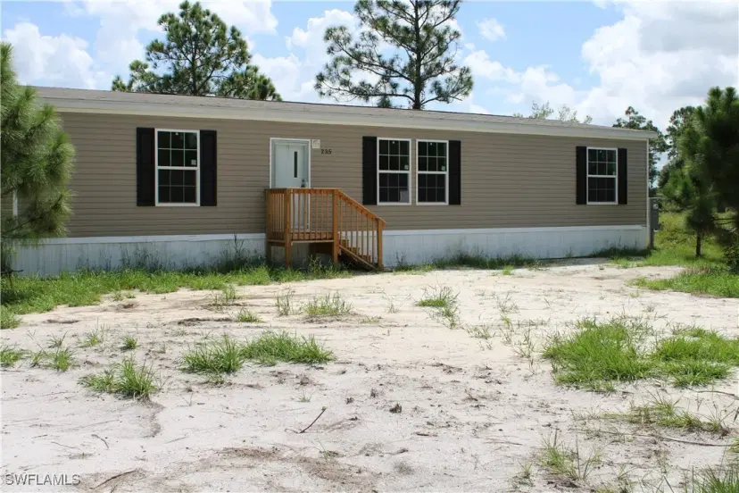 Picture of 235 N Kennel St, Clewiston FL 33440