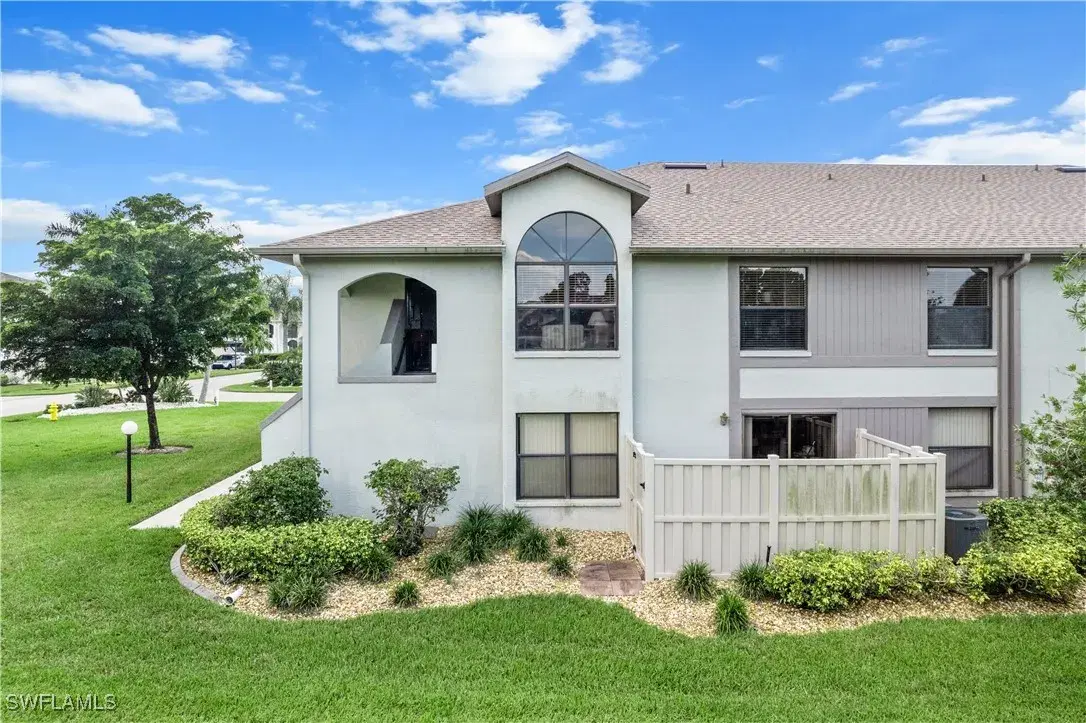 Picture of 13220 Whitehaven Ln 1406, Fort Myers, FL 33966