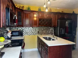 Picture of 631 NW 188Th Street, Miami Gardens, FL 33169