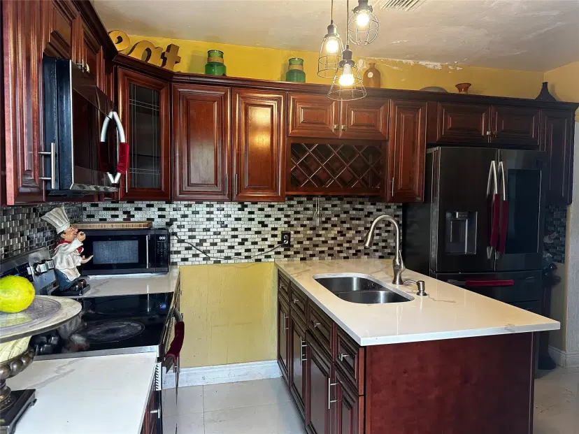 Picture of 631 NW 188Th Street, Miami Gardens FL 33169