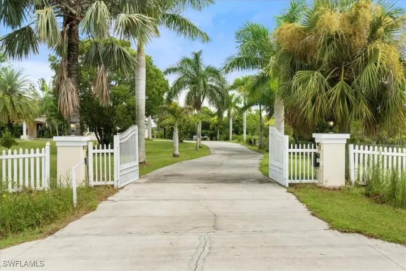 Picture of 4281 68Th Ave Ne, Naples FL 34120