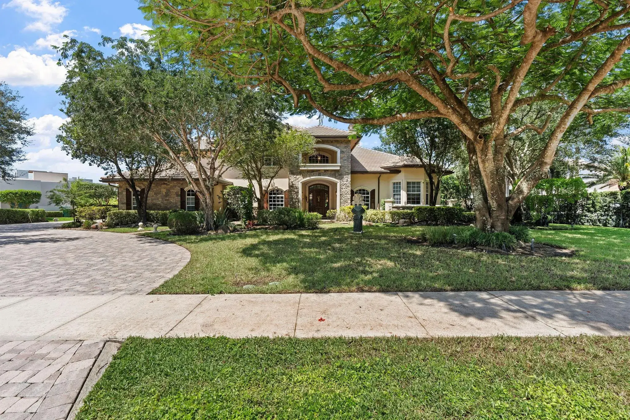 Picture of 12483 Grand Oaks Dr, Davie, FL 33330