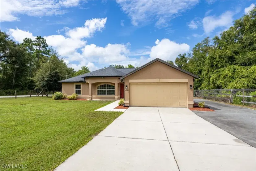 Picture of 14271 Regency Ct, Weeki Wachee FL 34614