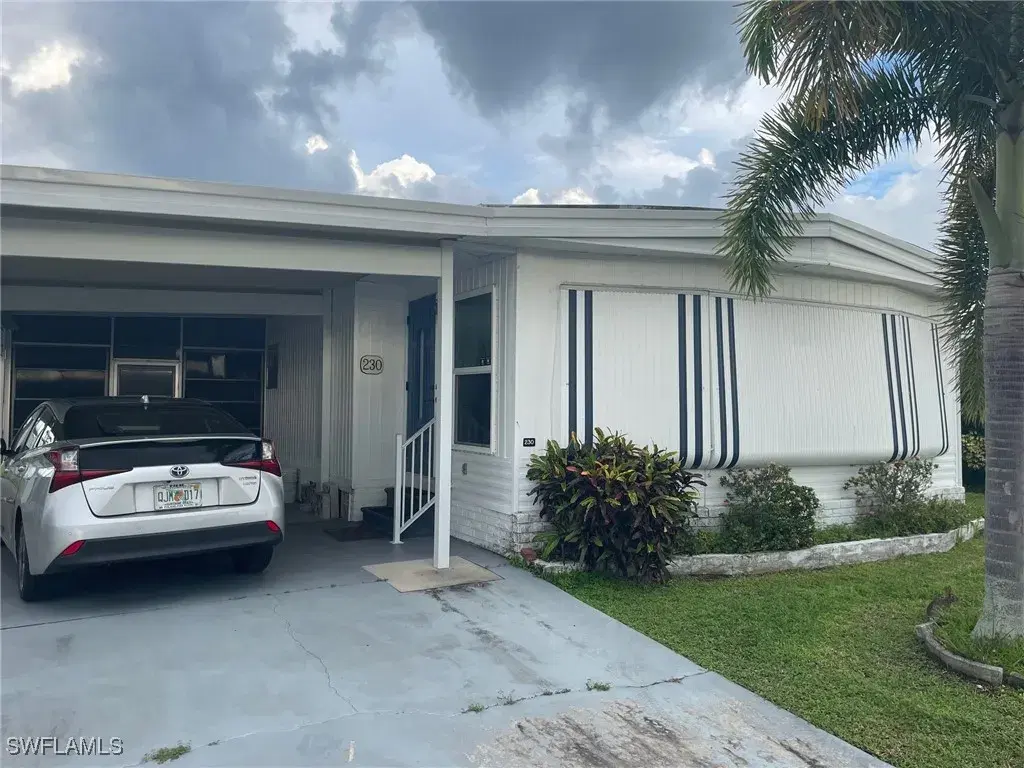 Picture of 230 Tangerine Dr, Fort Myers, FL 33905