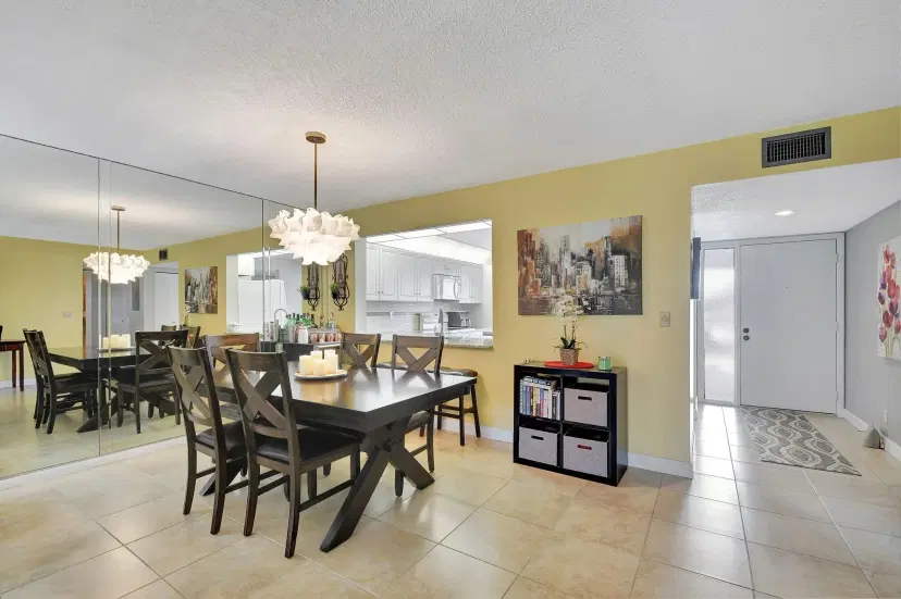 Picture of 5603 Fairway Park Dr 204, Boynton Beach FL 33437