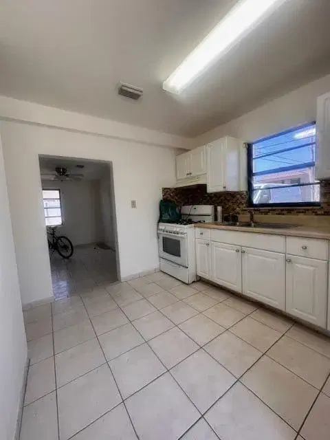 Picture of 602 E 50Th Street, Hialeah FL 33013