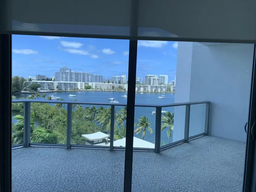 Picture of 17301 Biscayne Boulevard 708, North Miami Beach FL 33160