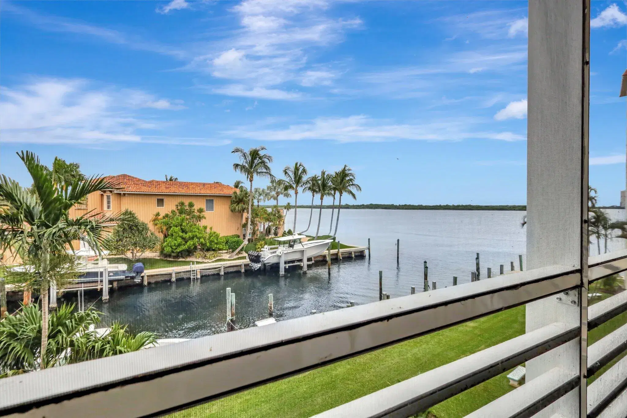 Picture of 105 Paradise Harbour Boulevard 307, North Palm Beach, FL 33408